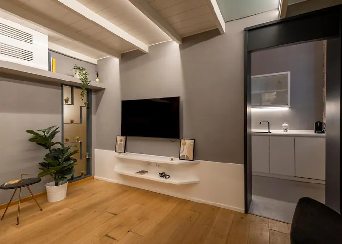 Spagna Luxury - Trevi Fountain Apartment